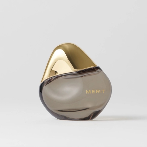 Merit Retrospect perfume (NIB) - Picture 1 of 2